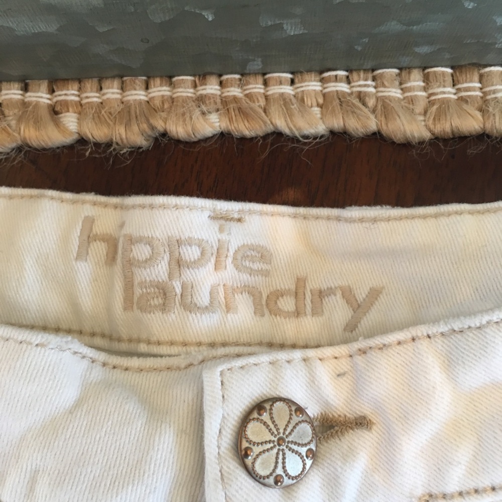 Hippie Laundry JEAN shorts White - Picture 2 of 5